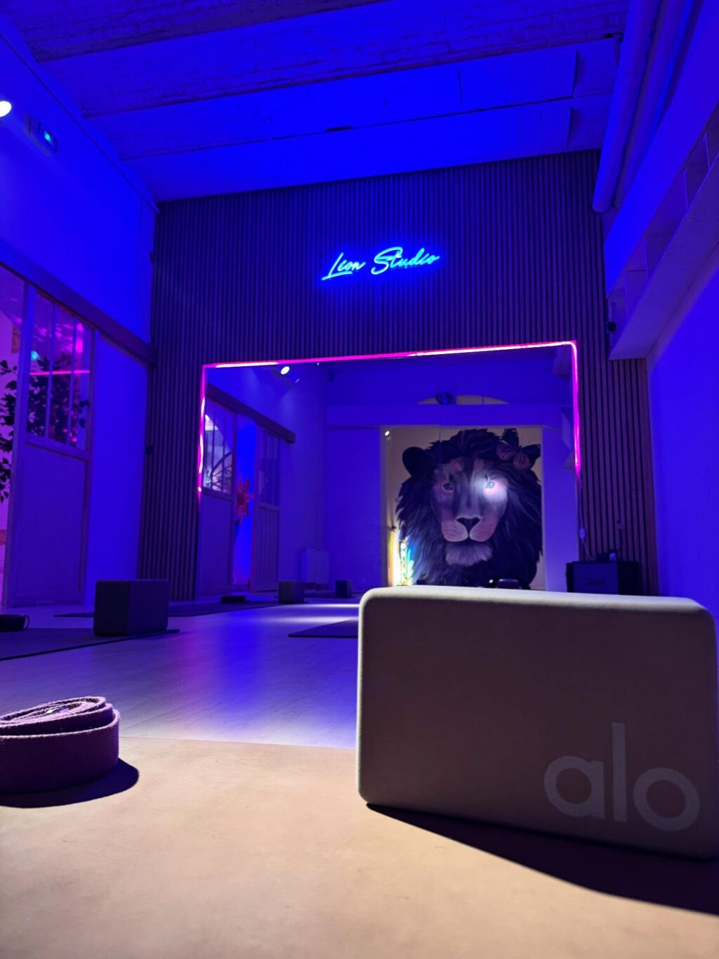 Instagram post from athleticayogaparis. This post is in position 5.