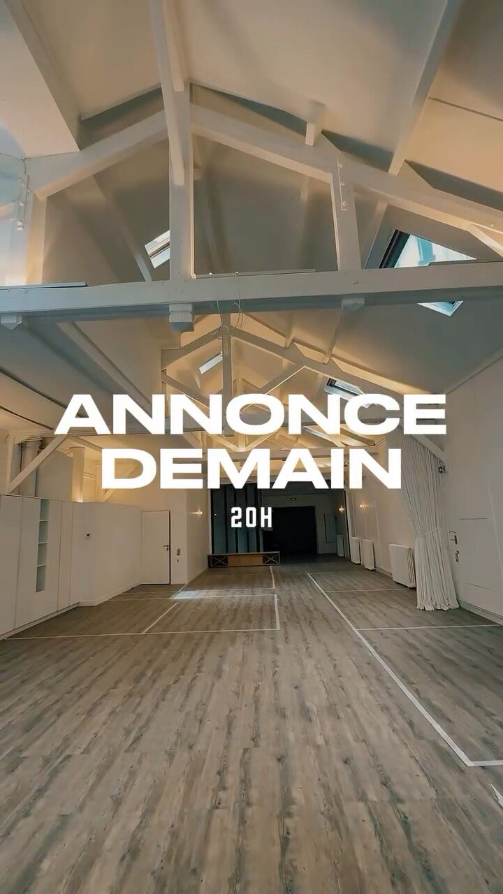 Instagram post from athleticayogaparis. This post is in position 0.