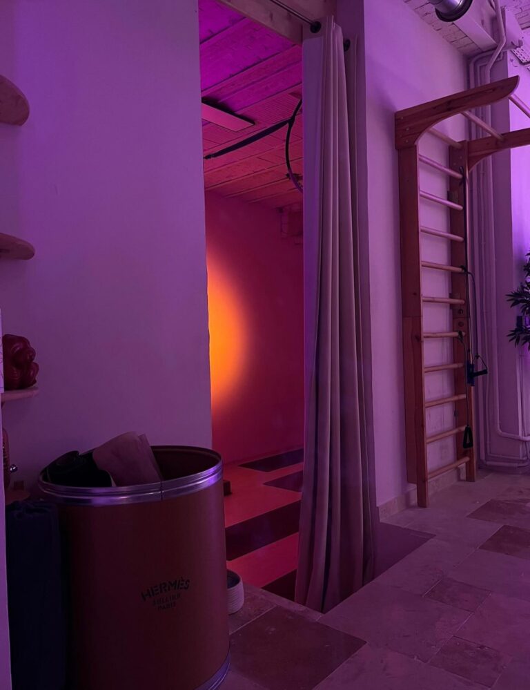 Instagram post from athleticayogaparis. This post is in position 5.