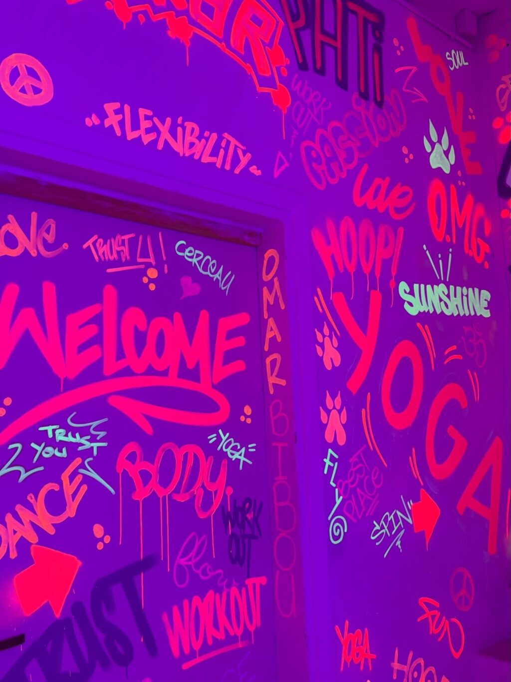 Instagram post from athleticayogaparis. This post is in position 2.